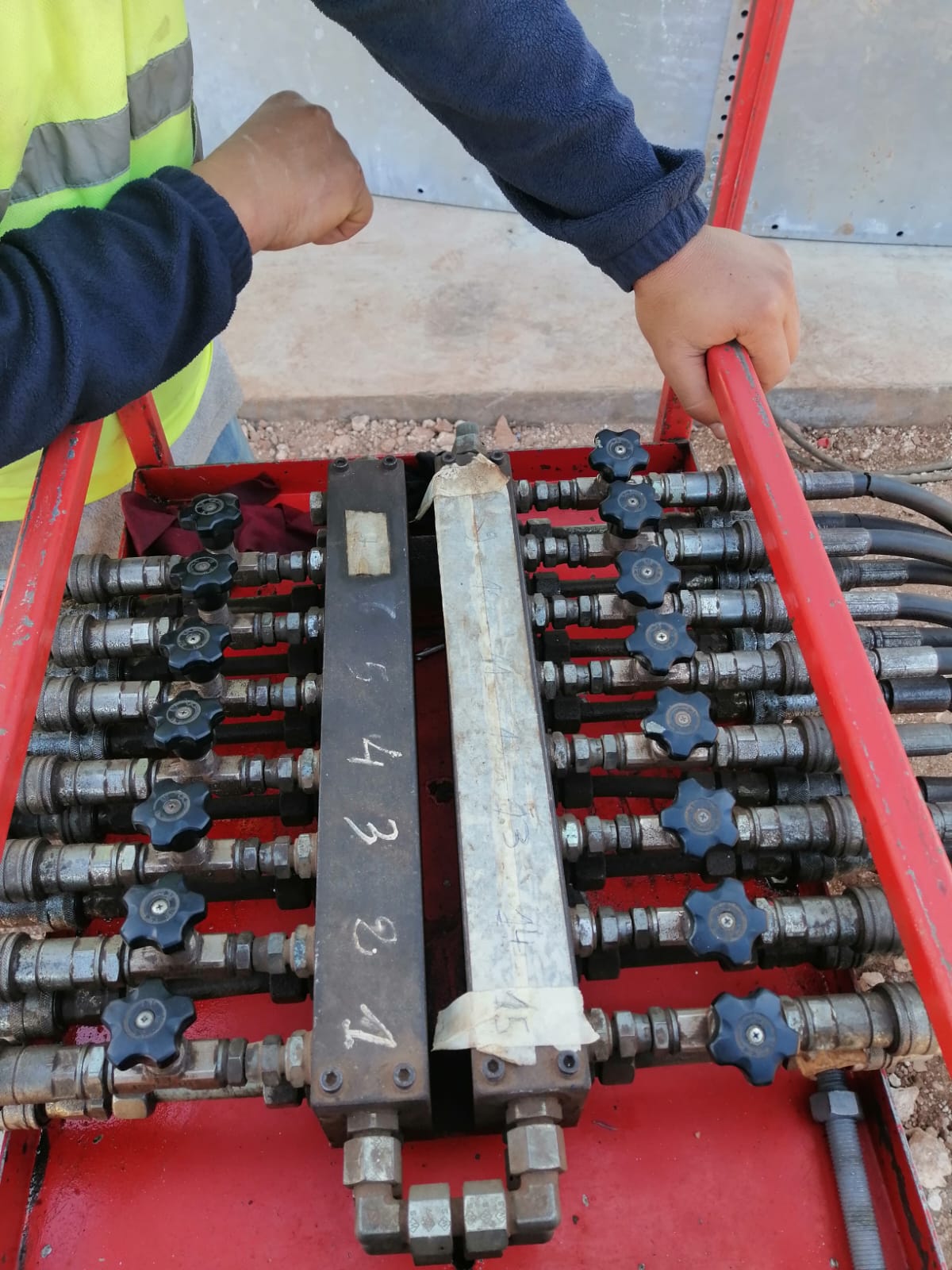 Détail de la valve d'une bâche à eau